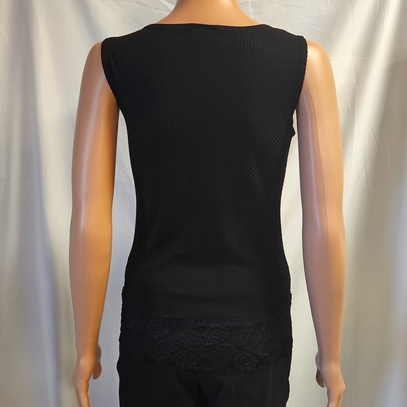 𝅺Rave city black laced bottom tank top (code-P178) - Picture 2 of 3
